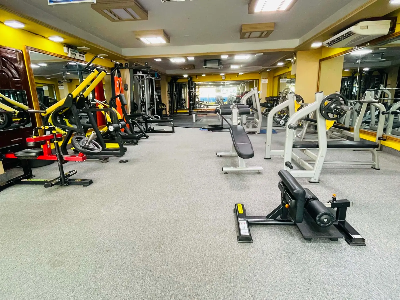 Golden Gym premium training floor in Uttara